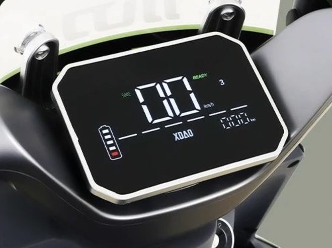 彩神vll2款全新電摩亮相外觀超帥帶電量回收功能滿電續(xù)航500里！(圖2)